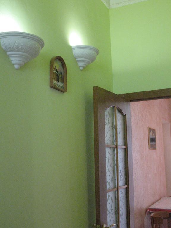 Flat On Sheptytskykh Apartment Liov Exterior foto