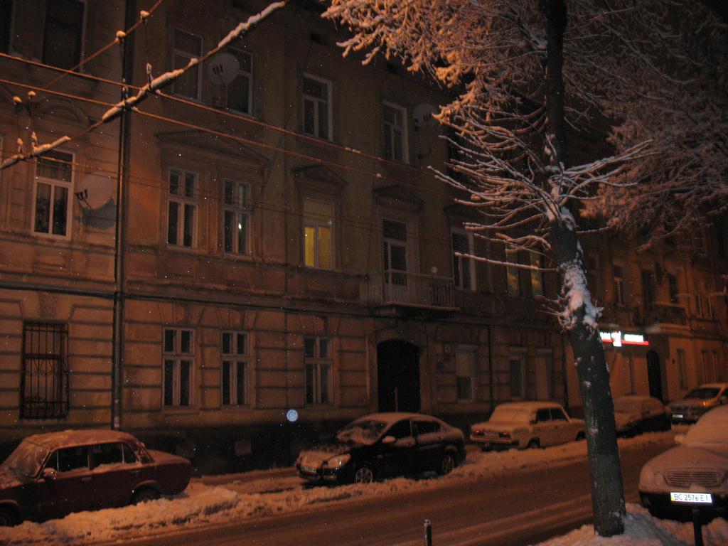 Flat On Sheptytskykh Apartment Liov Exterior foto