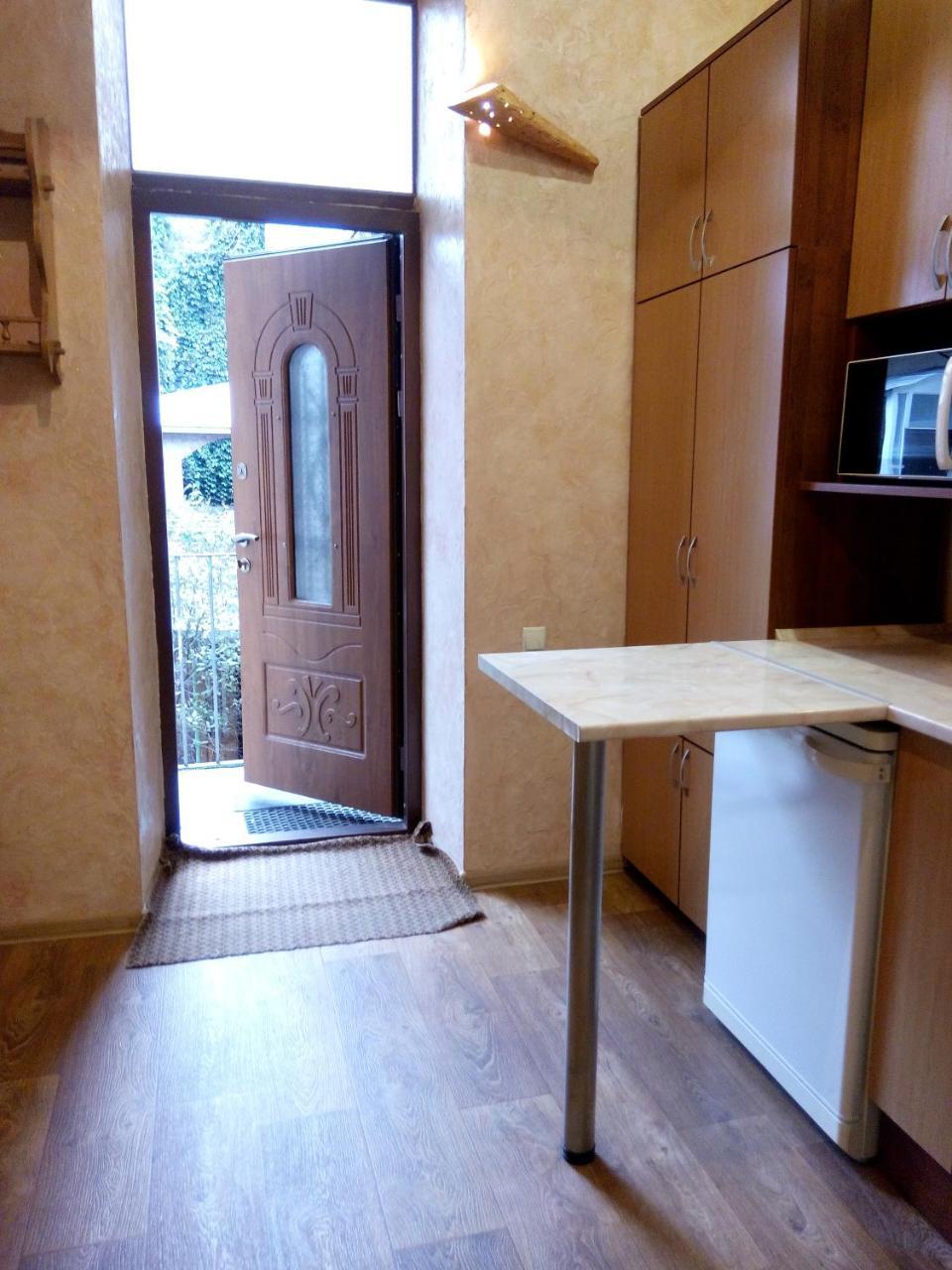 Flat On Sheptytskykh Apartment Liov Exterior foto