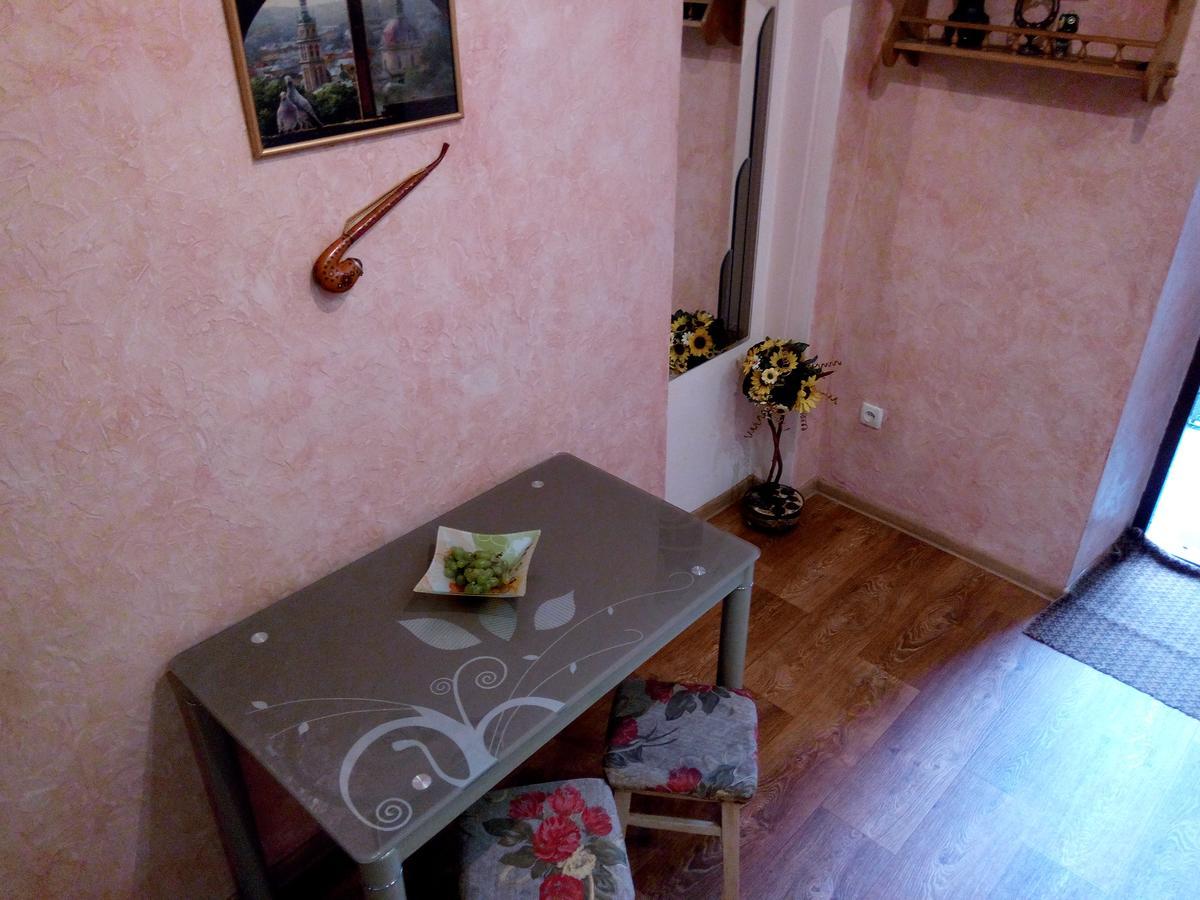 Flat On Sheptytskykh Apartment Liov Exterior foto