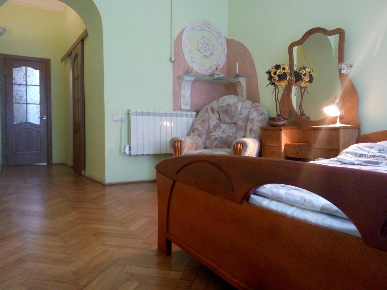 Flat On Sheptytskykh Apartment Liov Exterior foto